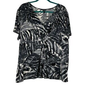 Daisy Fuentes Womens Blouse 2X Black White Artsy Mature Dressy Going Out Date